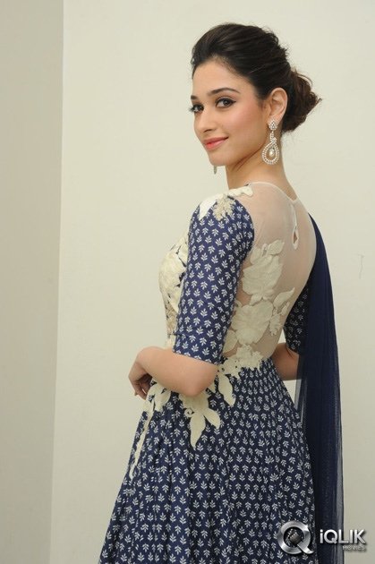 Tamannaah-at-Alludu-Seenu-Movie-Preview-Show